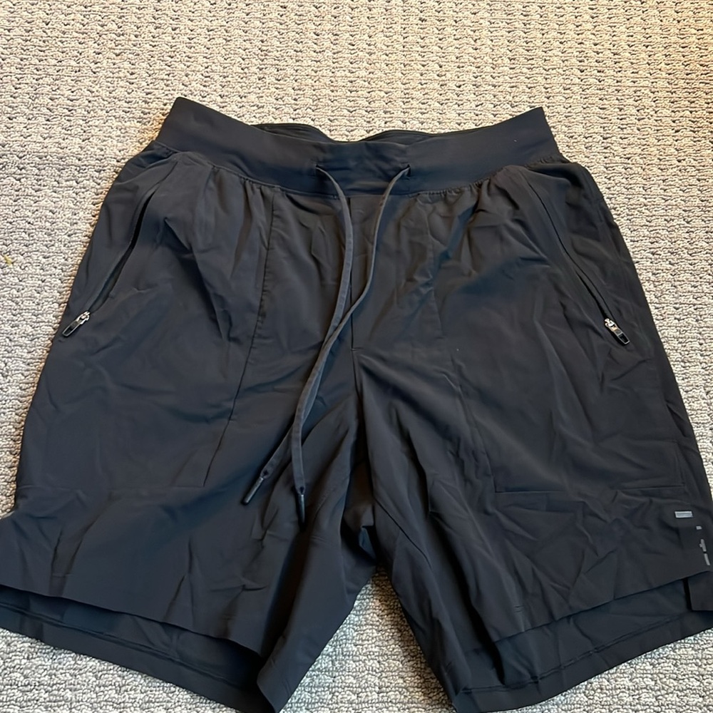 Men’s Lululemon License to Train Black 7” Athletic Shorts - Picture 6 of 15